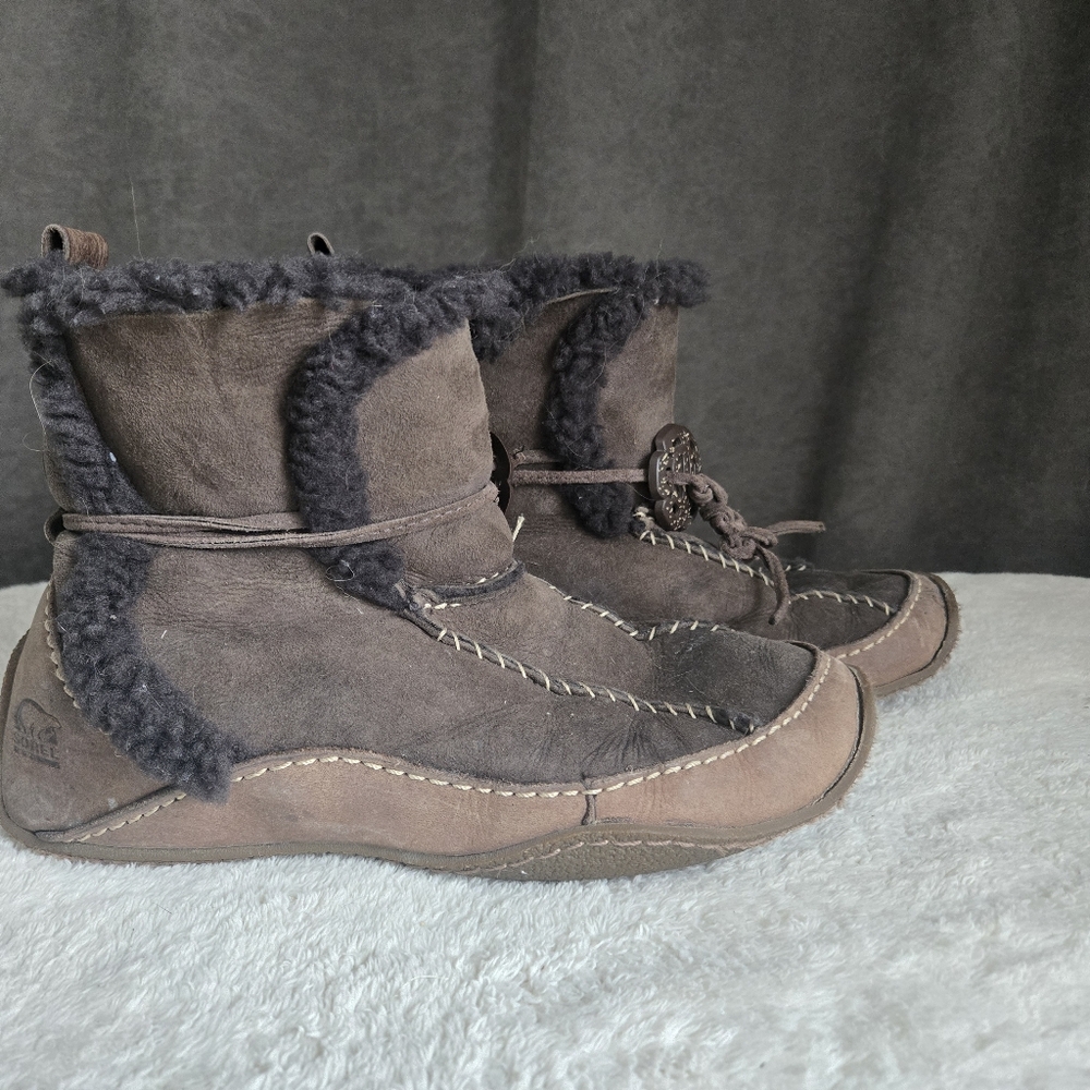 Brown Suede Ankle Boots with Fur Trim By Sorel
